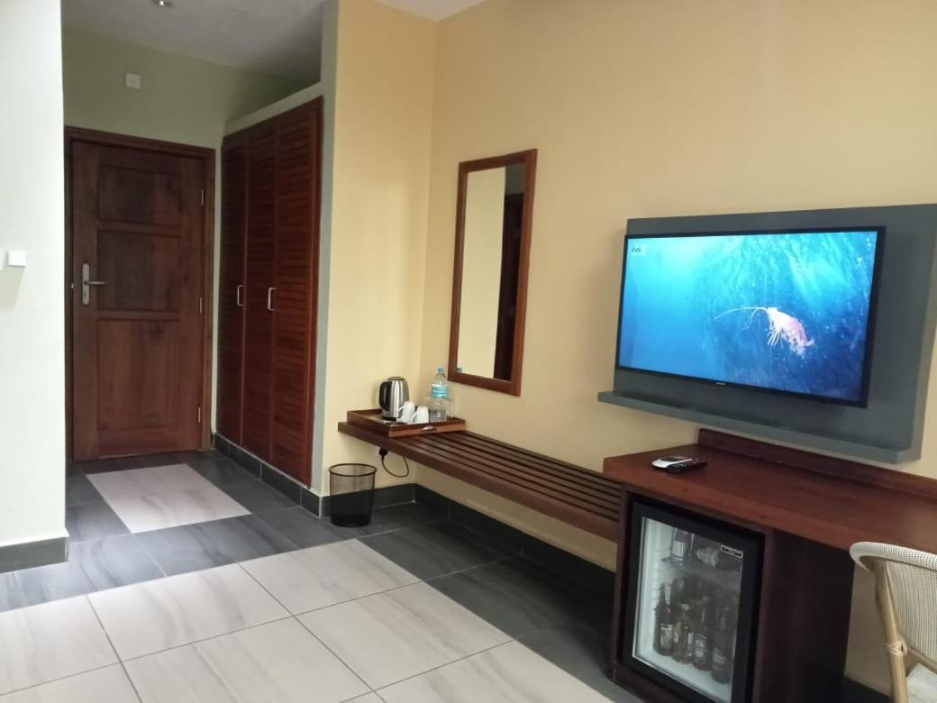 Cate Hotel Morogoro Exteriör bild